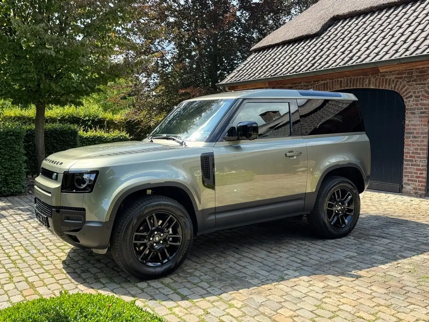 Land Rover Defender Defender 90 D200 LICHTE VRACHT € 61.900+BTW Groen - 2