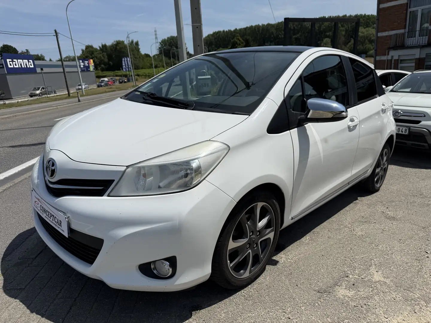 Toyota Yaris 1.4 D-4D Lounge - 1