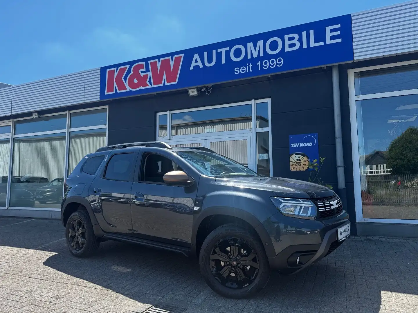 Dacia Duster II Extreme NAVI+CAM SITZH.PDC WINTERRÄDER Grau - 1