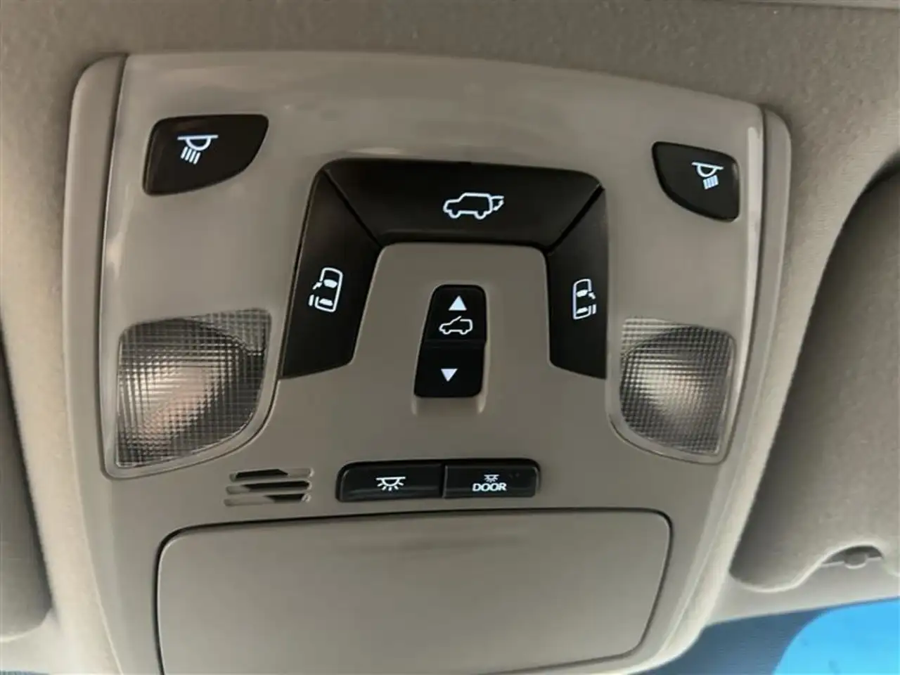 Toyota Sienna снимка Toyota Sienna