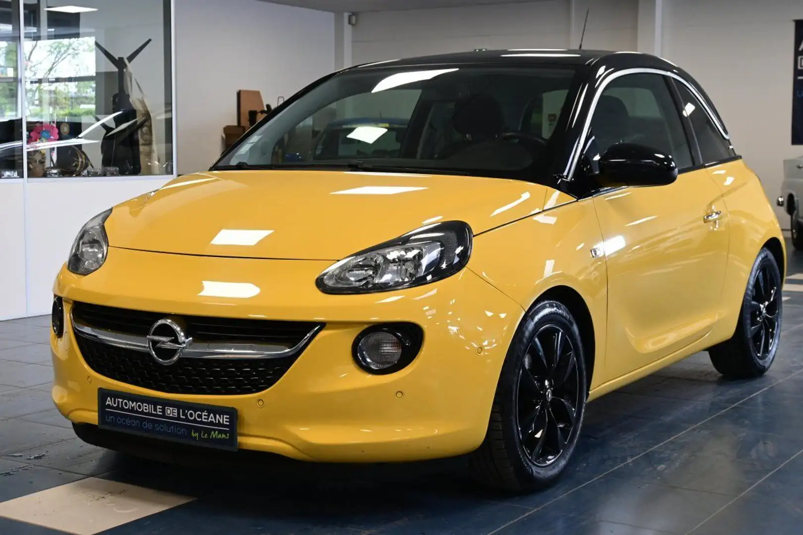 Opel Adam 1.4 Twinport 87 ch S/S Easytronic 3.0 Glam Jaune - 1