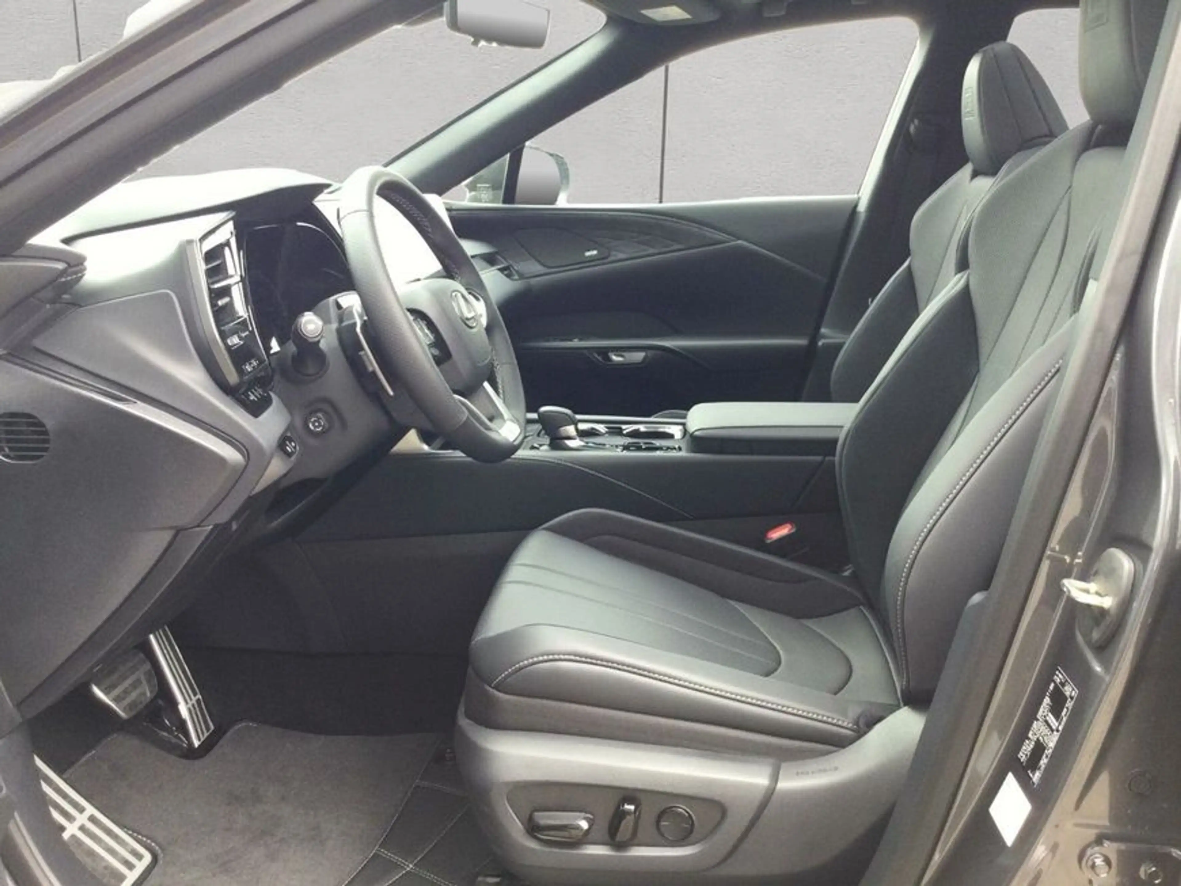 Lexus Others RX500h F-Sport Perform. +All Extras MMY2026 — photo 13