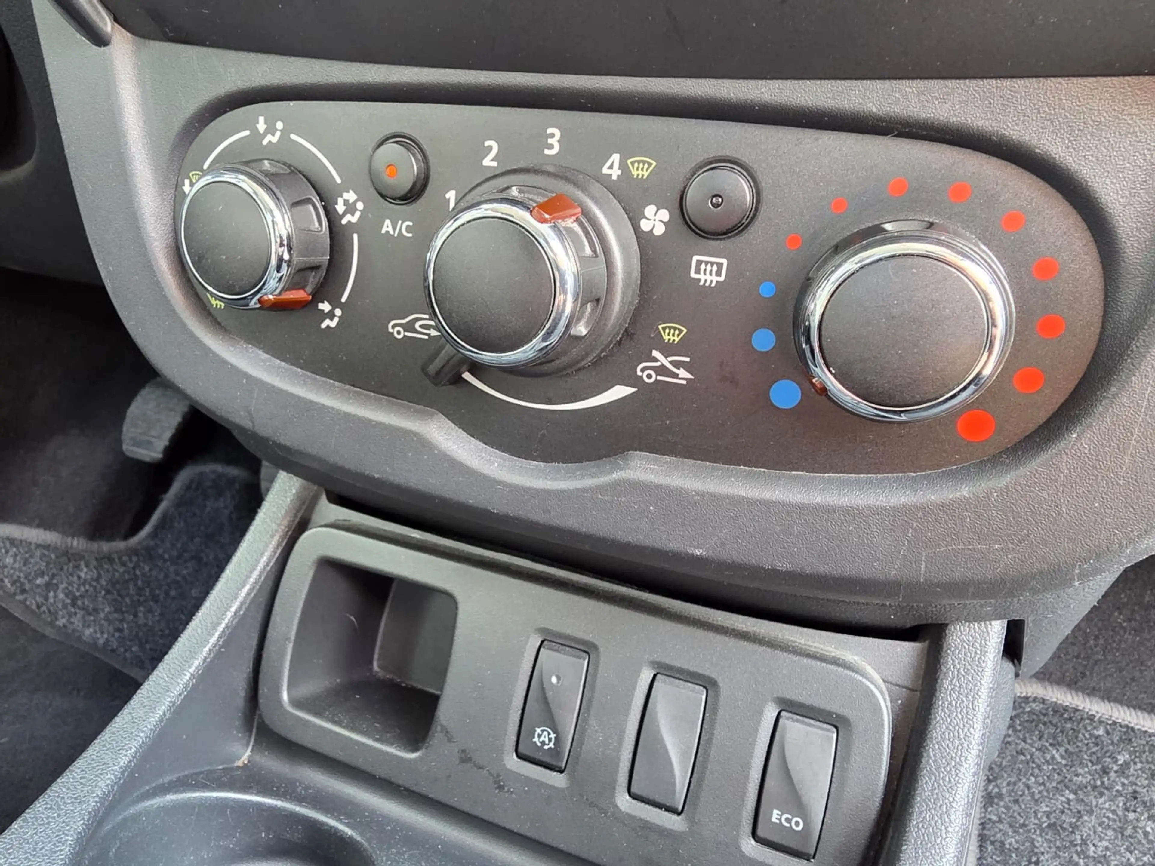 Dacia Duster 🟢1.6 ESSENCE 115CV - AIRCO - 1ER PROPRIETAIRE — photo 8