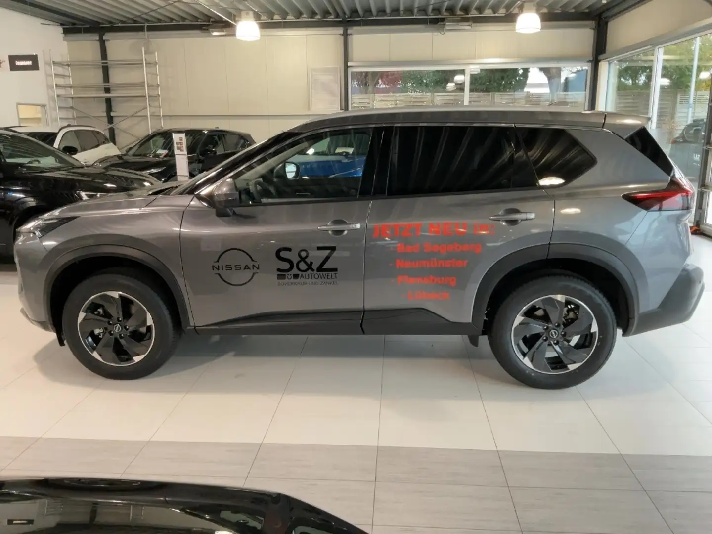 Nissan X-Trail N-Connecta 1.5 VC-T Kamera|HuD|SHZ Grau - 2