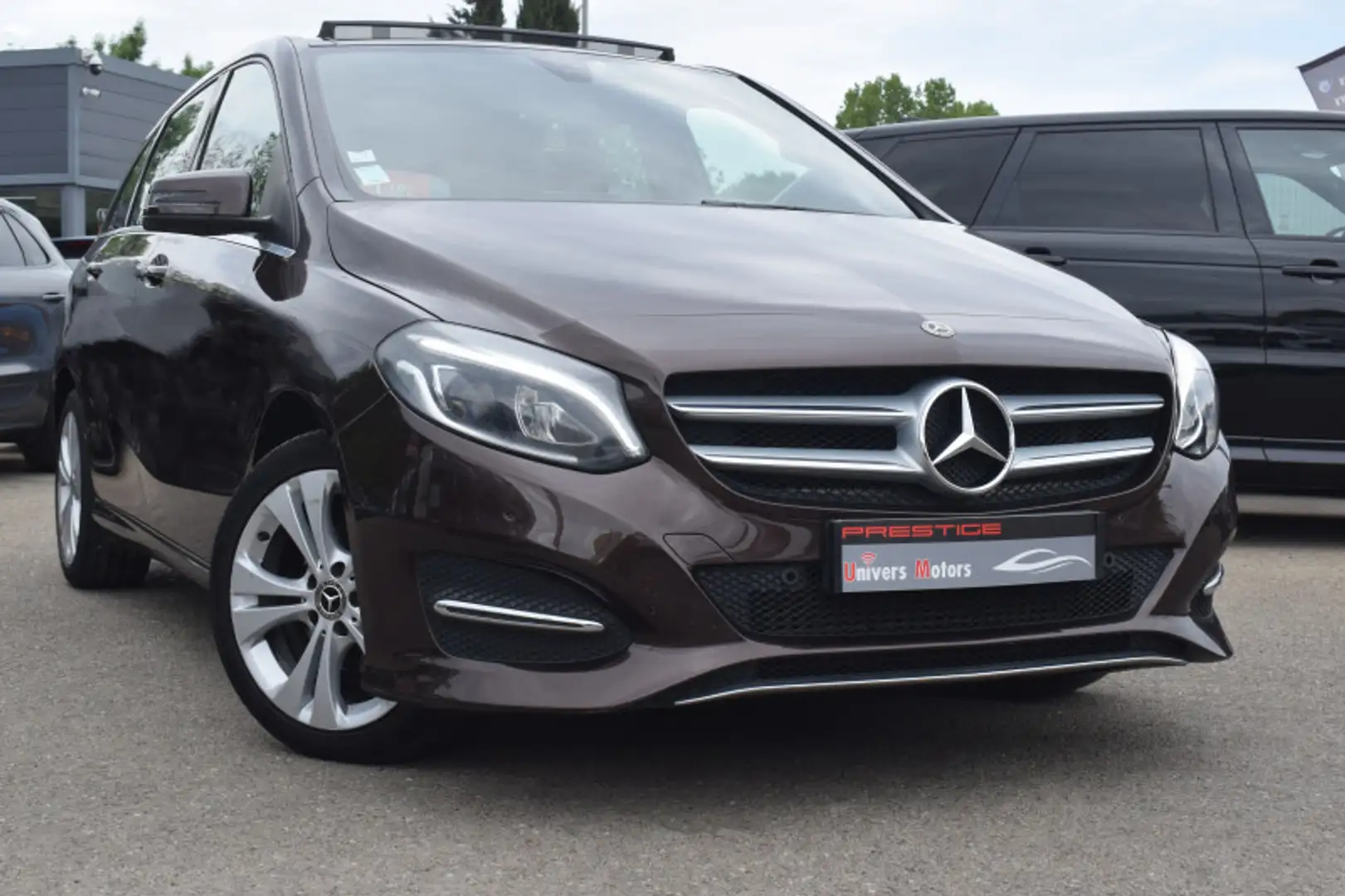 Mercedes-Benz B 180 180 D 109CH SENSATION 7G-DCT Brun - 1