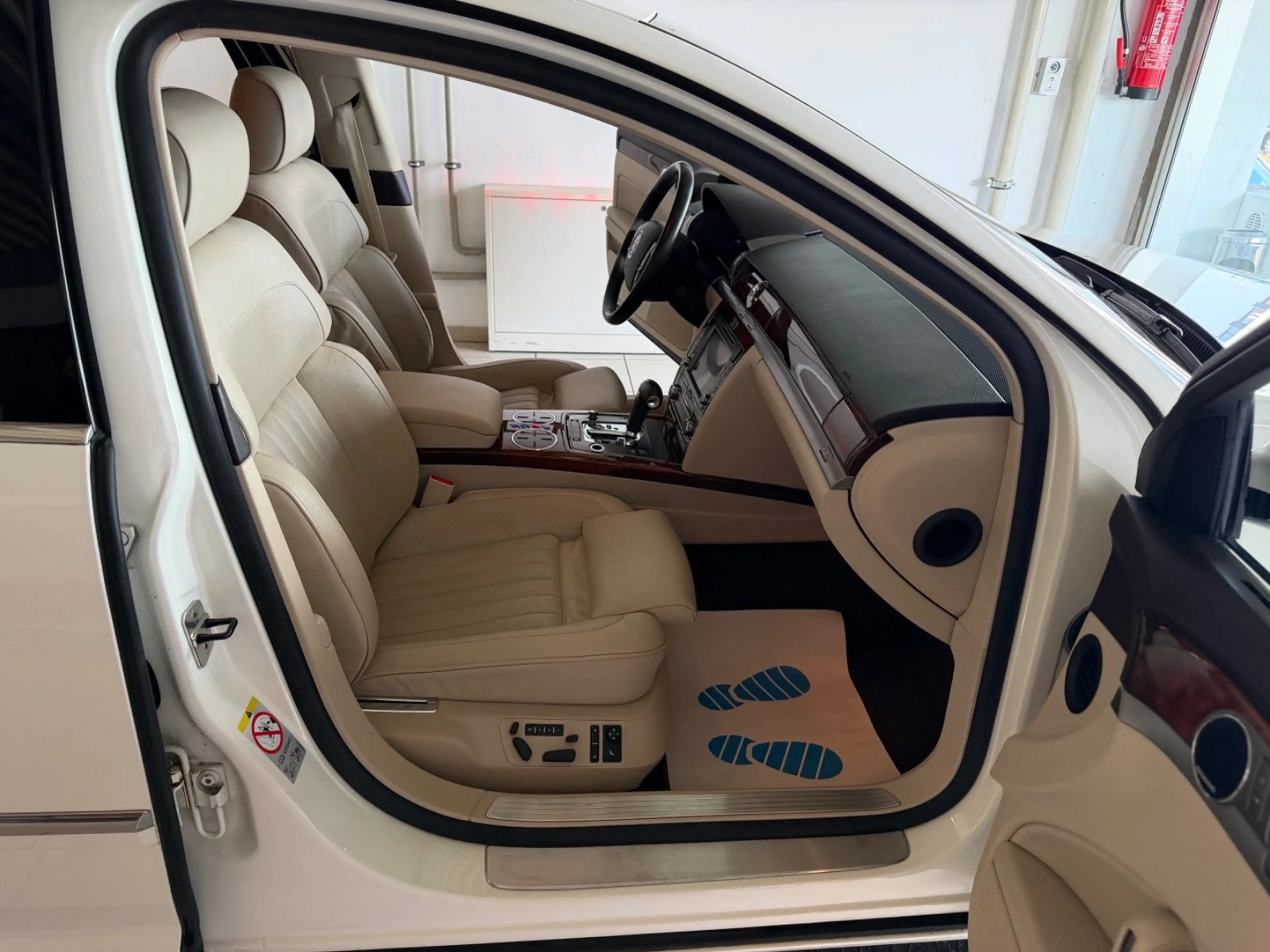 Volkswagen Phaeton 3.0 V6 TDI*KEYGO*MASSAGE*STNDHZ*TÜV NEU! — photo 12