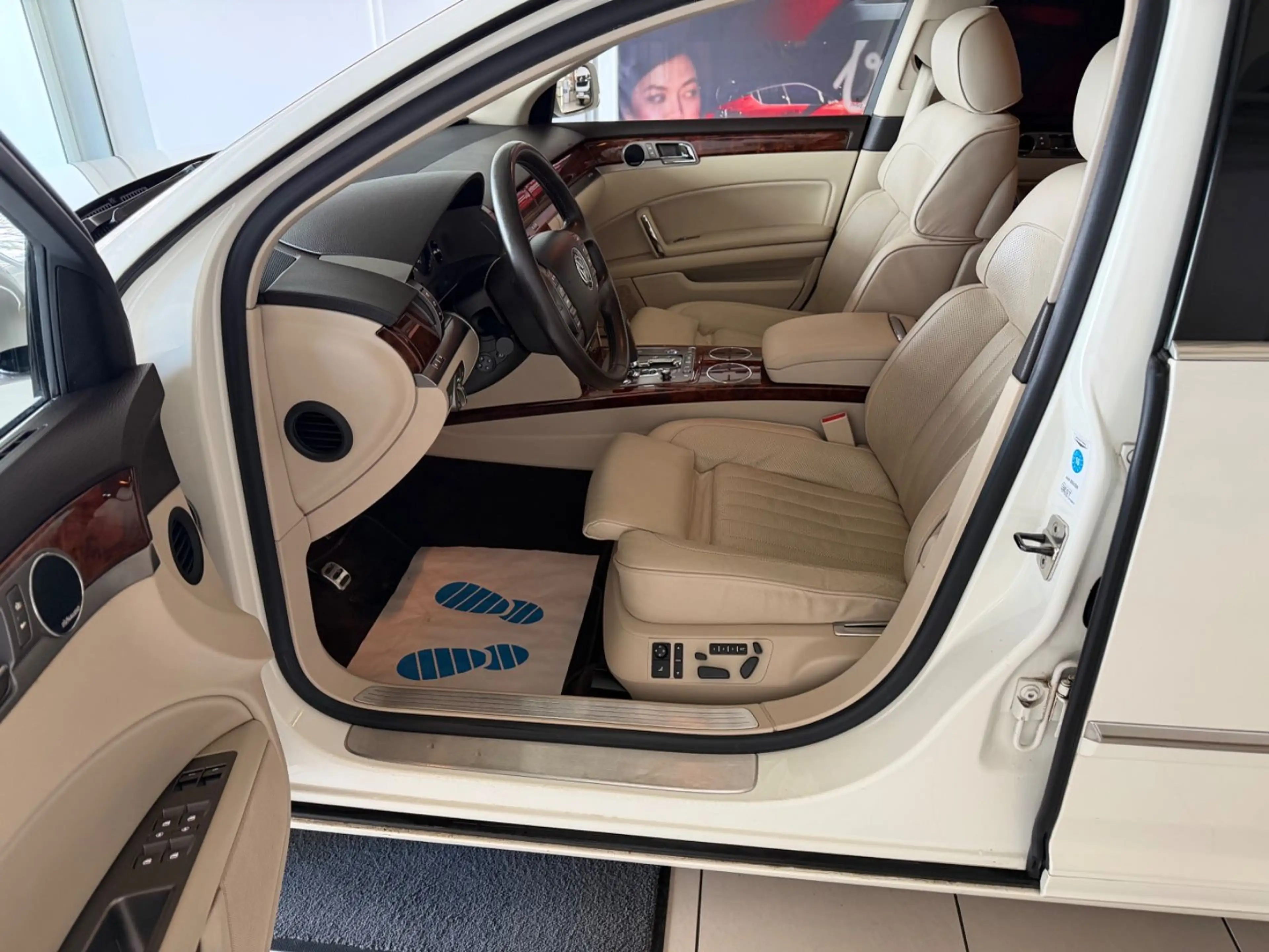 Volkswagen Phaeton 3.0 V6 TDI*KEYGO*MASSAGE*STNDHZ*TÜV NEU! — photo 9