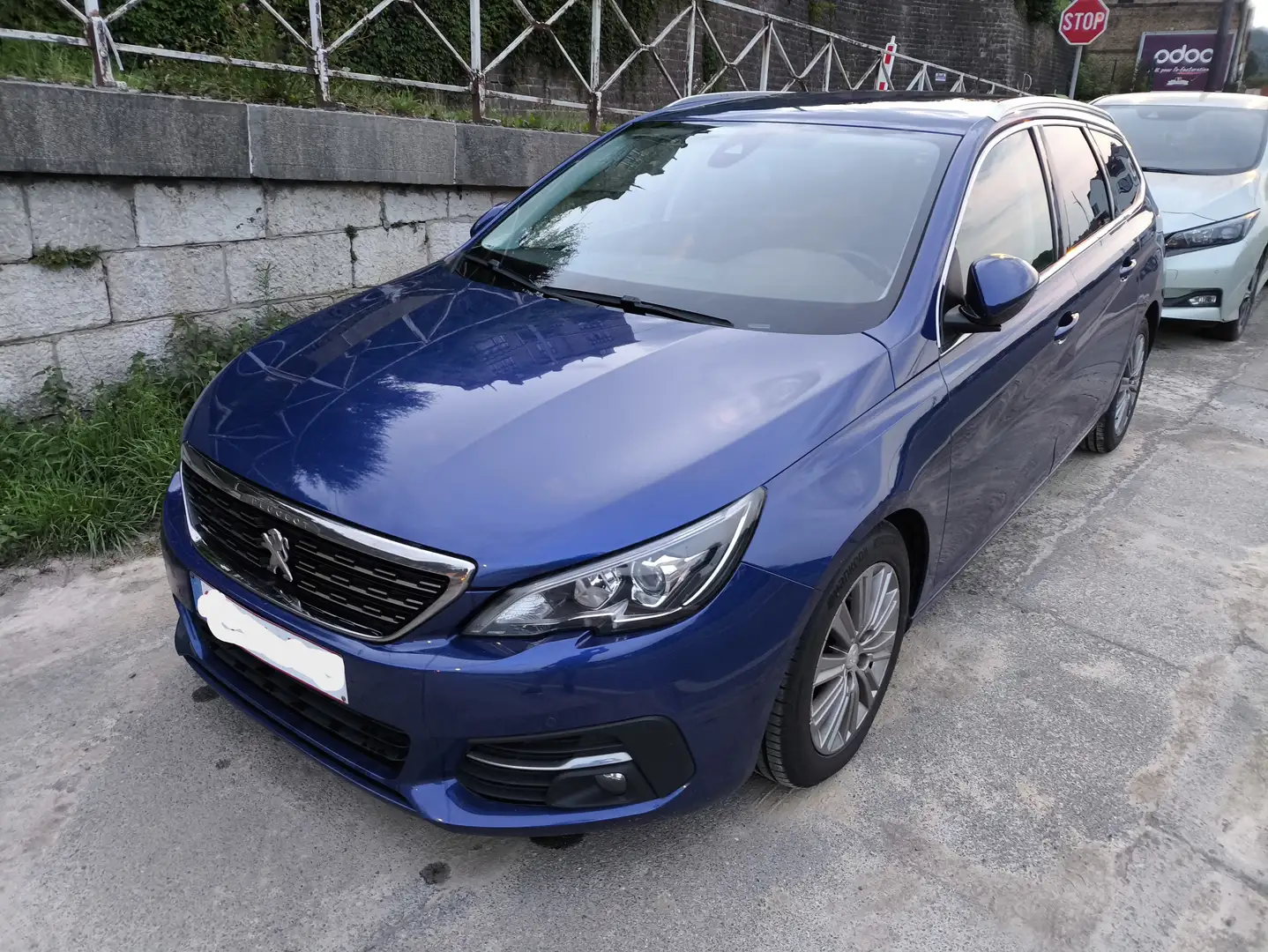 Peugeot 308 308 SW 1.6 BlueHDi Allure Bleu - 1