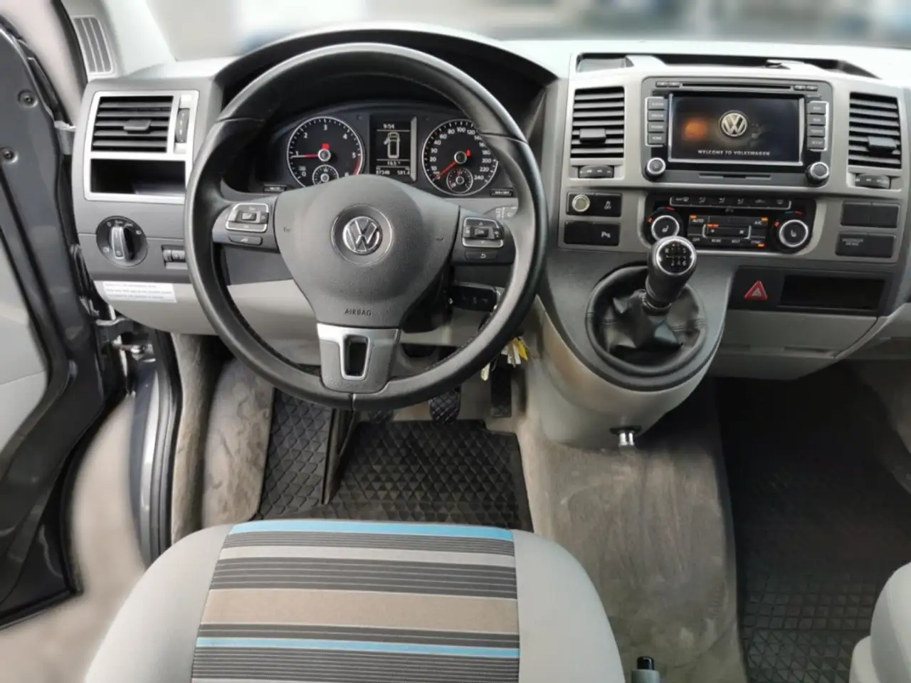 VOLKSWAGEN T5 CALIFORNIA BEACH 2.0 TDI 179CH - CHAUFFAGE STATIONNAIRE - BVM - ATTELAGE - 87400 KMS