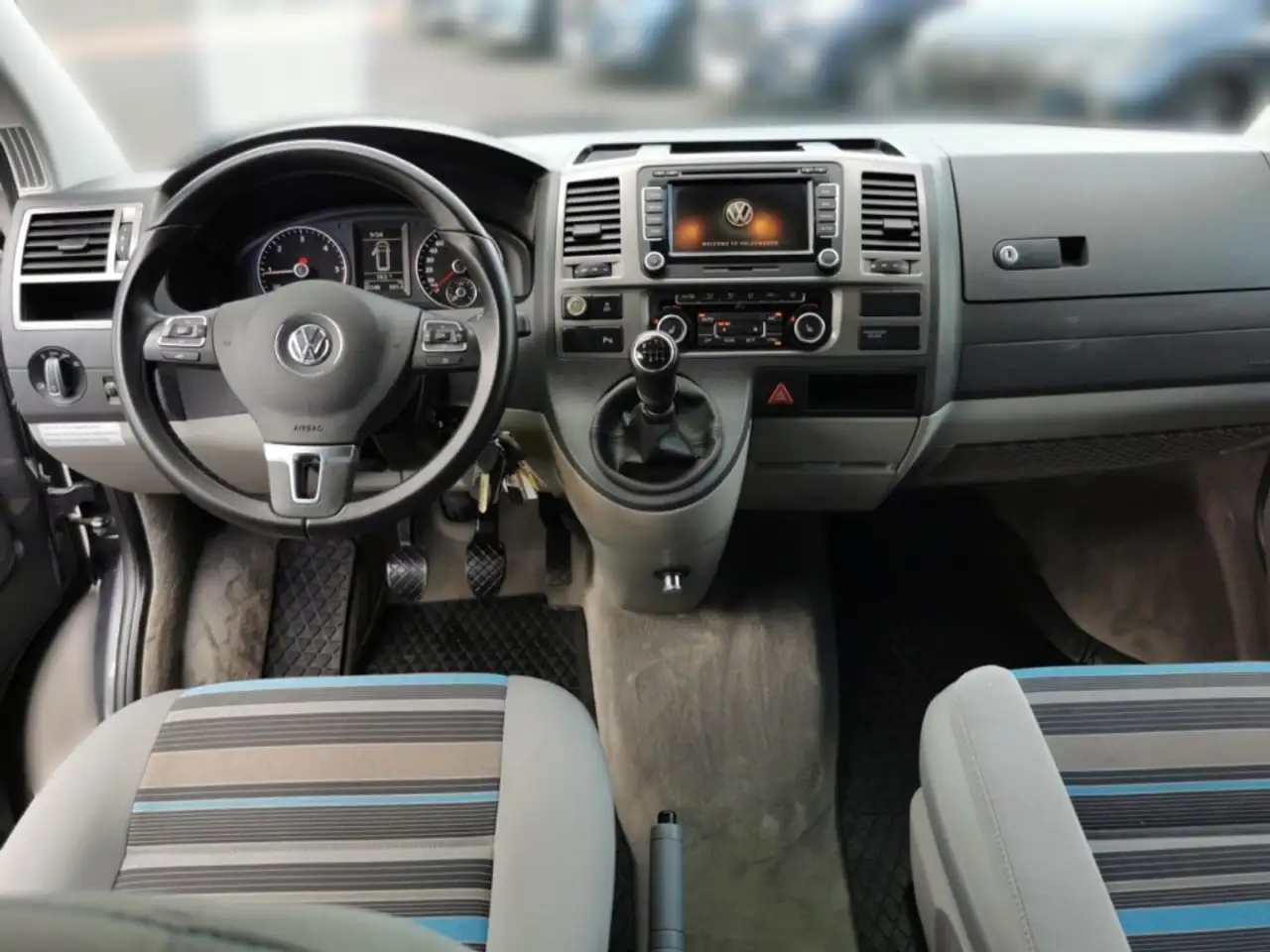 VOLKSWAGEN T5 CALIFORNIA BEACH 2.0 TDI 179CH - CHAUFFAGE STATIONNAIRE - BVM - ATTELAGE - 87400 KMS