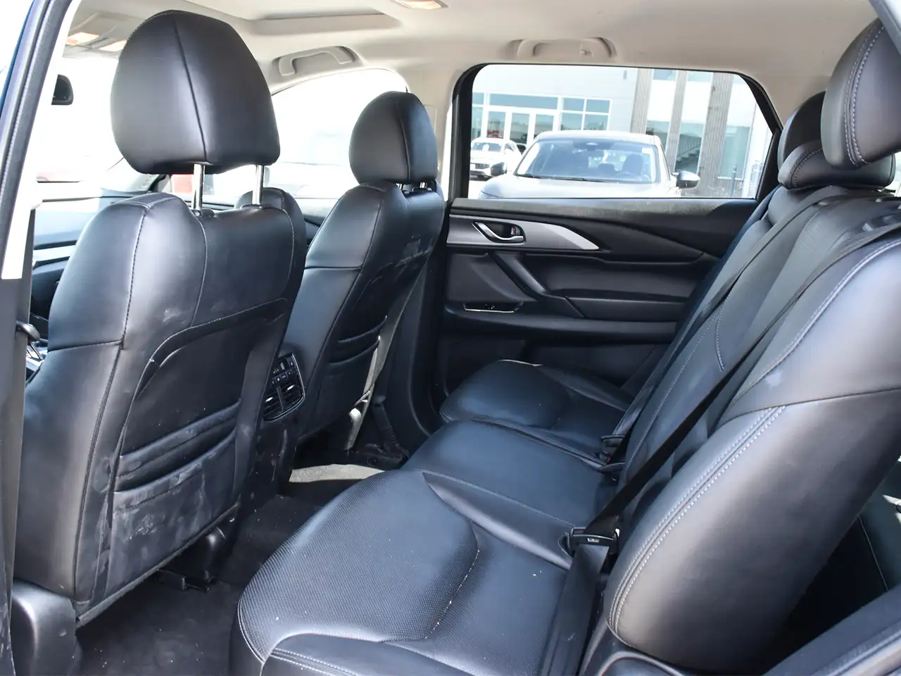 Mazda CX-9 снимка Mazda CX-9