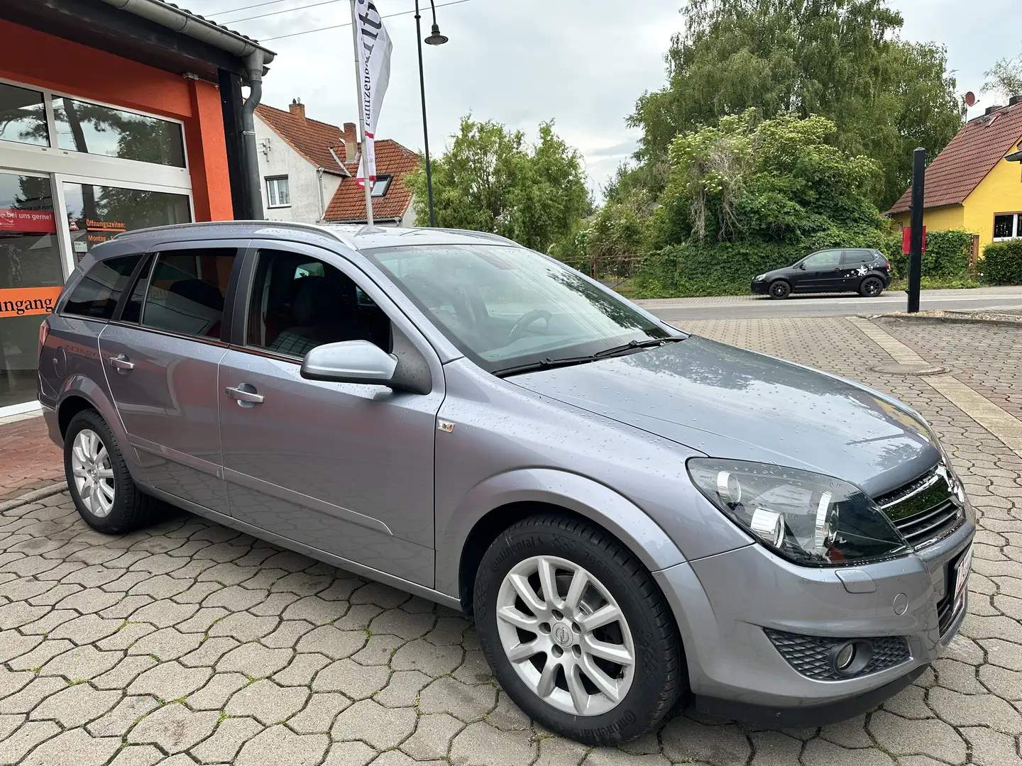 Opel Astra Innovation Plateado - 1