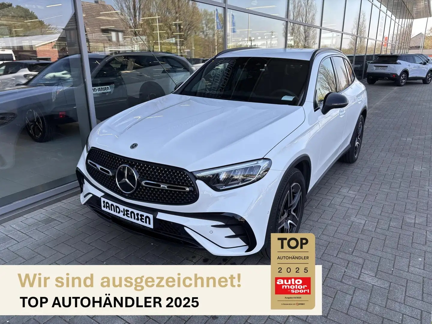 Mercedes-Benz GLC 300 d 4M AMG Line Adv Plus AHK Night Memory Weiß - 1