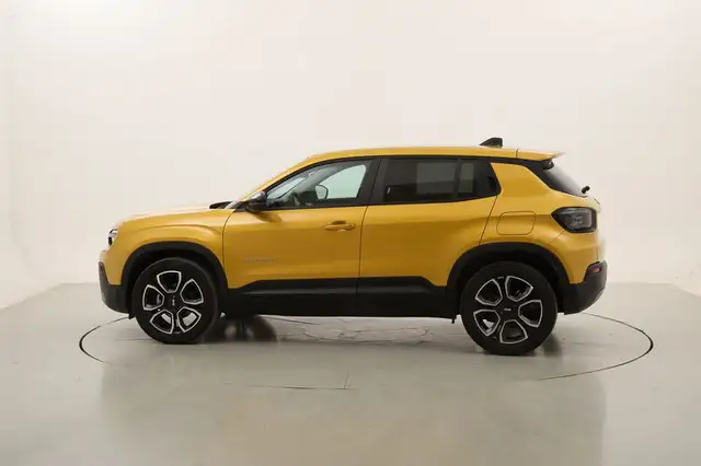 Jeep Avenger view 2