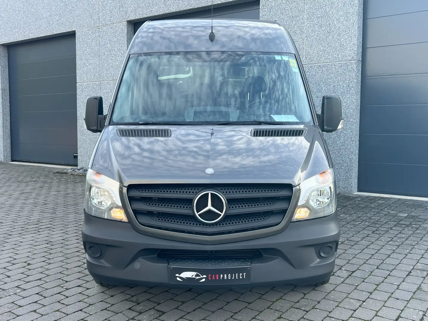 Mercedes-Benz Sprinter 319 3.0 BlueTEC V6 L2H2 7G-tronic (EU6)/CLIM/BIP Grijs - 2