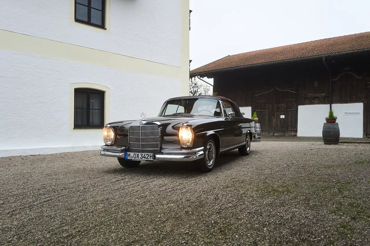 Mercedes-Benz 280 w111, foto 3