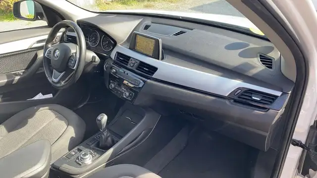BMW X1 view 10