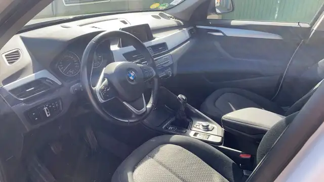 BMW X1 view 8