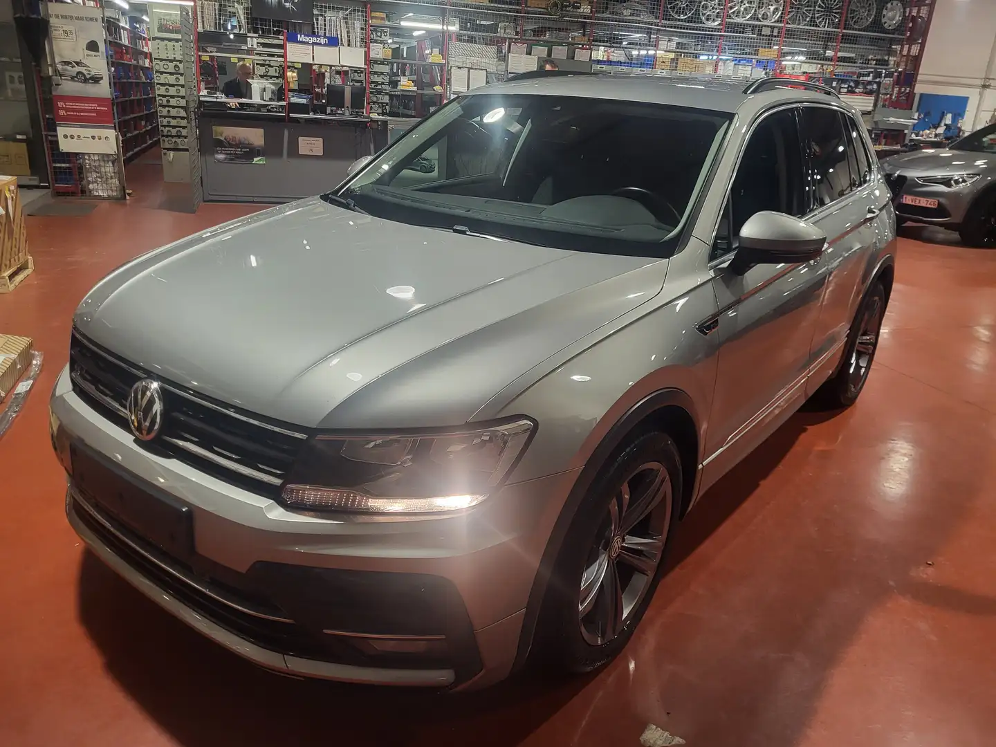 Volkswagen Tiguan Tiguan 1.4 TSI 4Motion DSG Join Silber - 2
