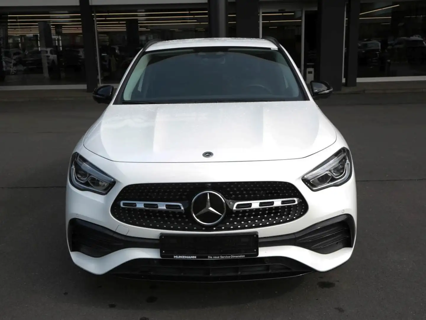 Mercedes-Benz GLA 220 d 4M AMG Night MBUX Navi+ Distronic 360° Weiß - 2