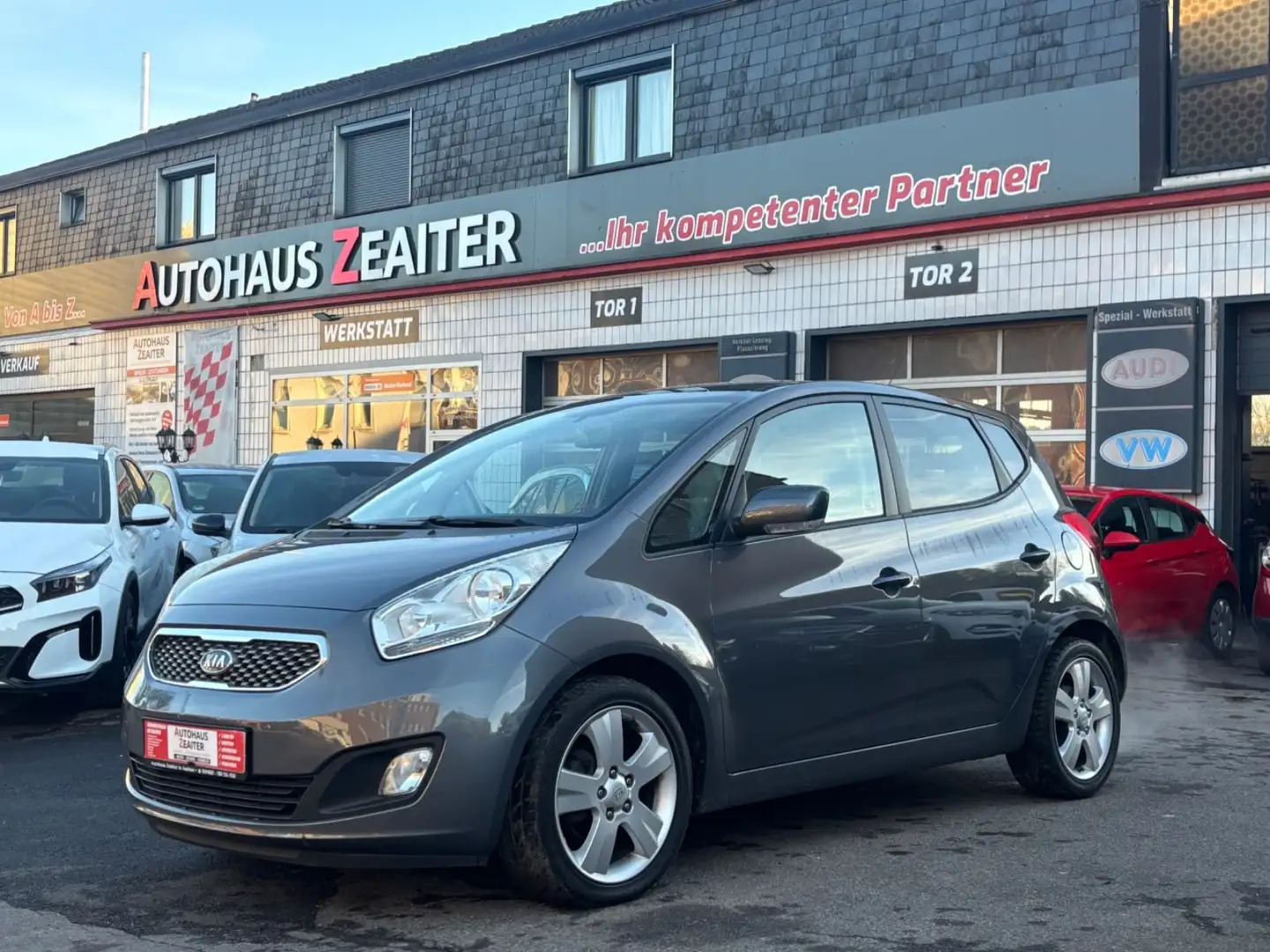 Kia Venga Mind*TÜV*INS*AUTOMATIK* Šedá - 1