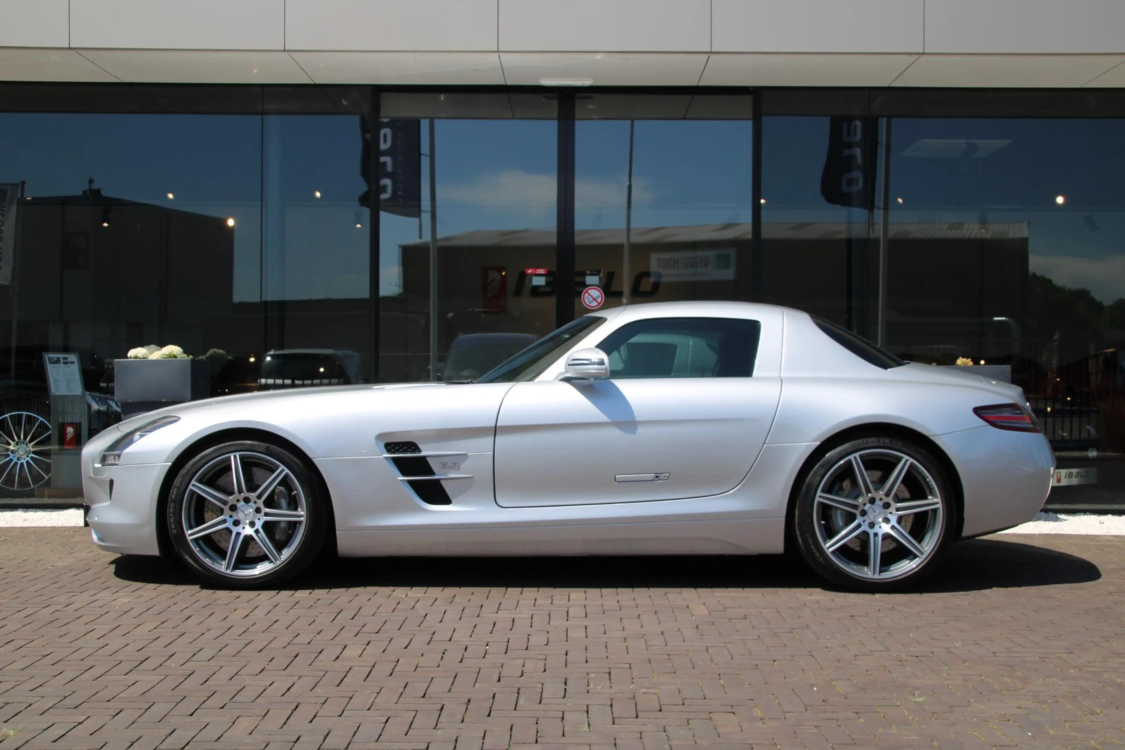 Mercedes-Benz SLS AMG Coupé | 571pk | Full PPF | Volledige historie — photo 22