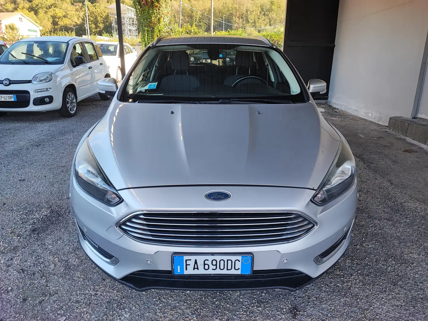 Ford Focus Focus 2015 SW 1.5 tdci Titanium s Argent - 2