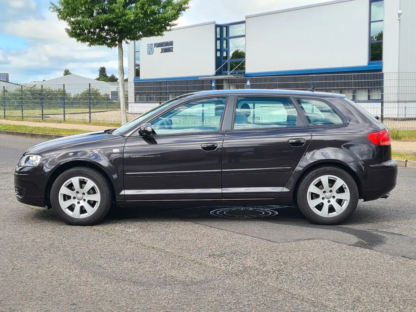 Audi A3 Sportback 1.9 TDI Ambiente*8-Fach*PDC*Tempo* Gris - 2