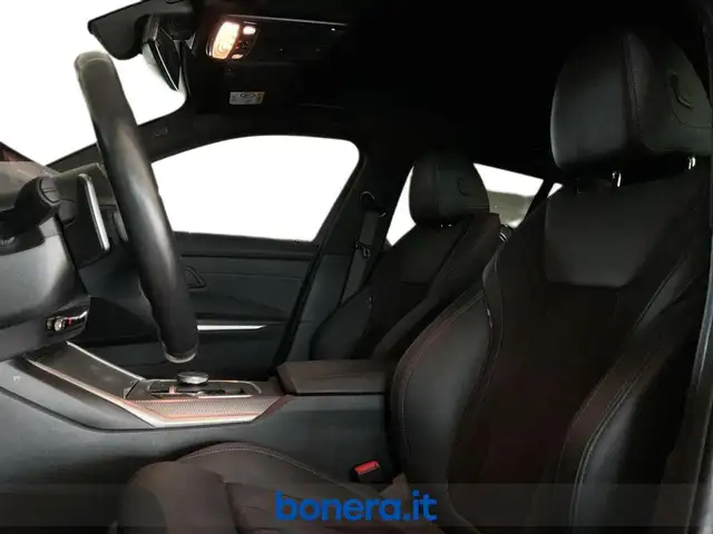 BMW 3 Series view 15