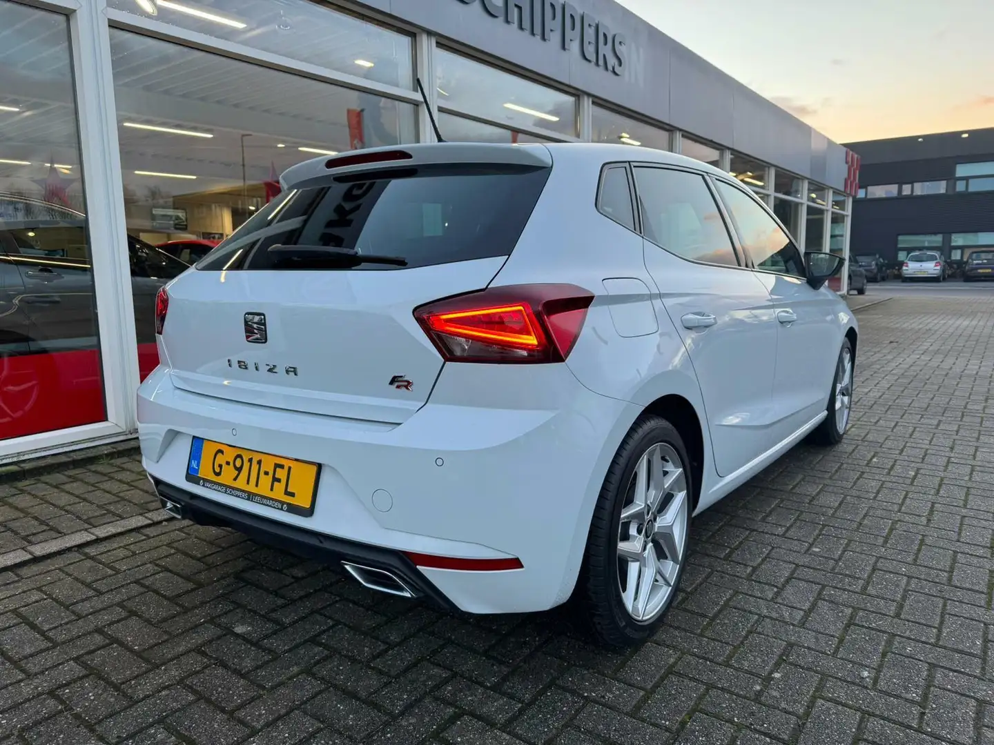 SEAT Ibiza 1.0 TSI FR Business Intense carplay Wit - 2