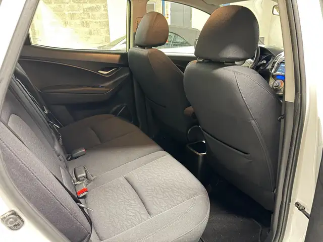 Hyundai Ix20 view 12