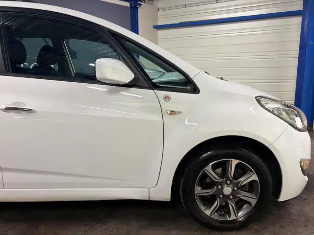 Hyundai Ix20 view 4