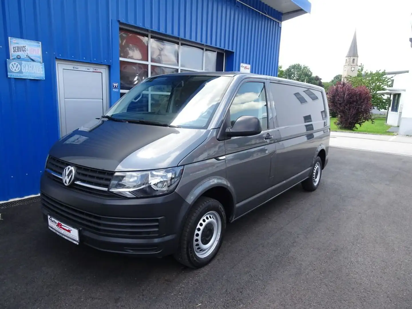 Volkswagen T6 Transporter 2,0 TDI Kastenwagen LR Grau - 2
