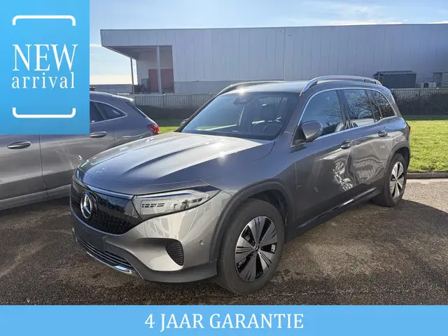 Mercedes-Benz EQB 300 4MATIC Luxury Line Dos 8433