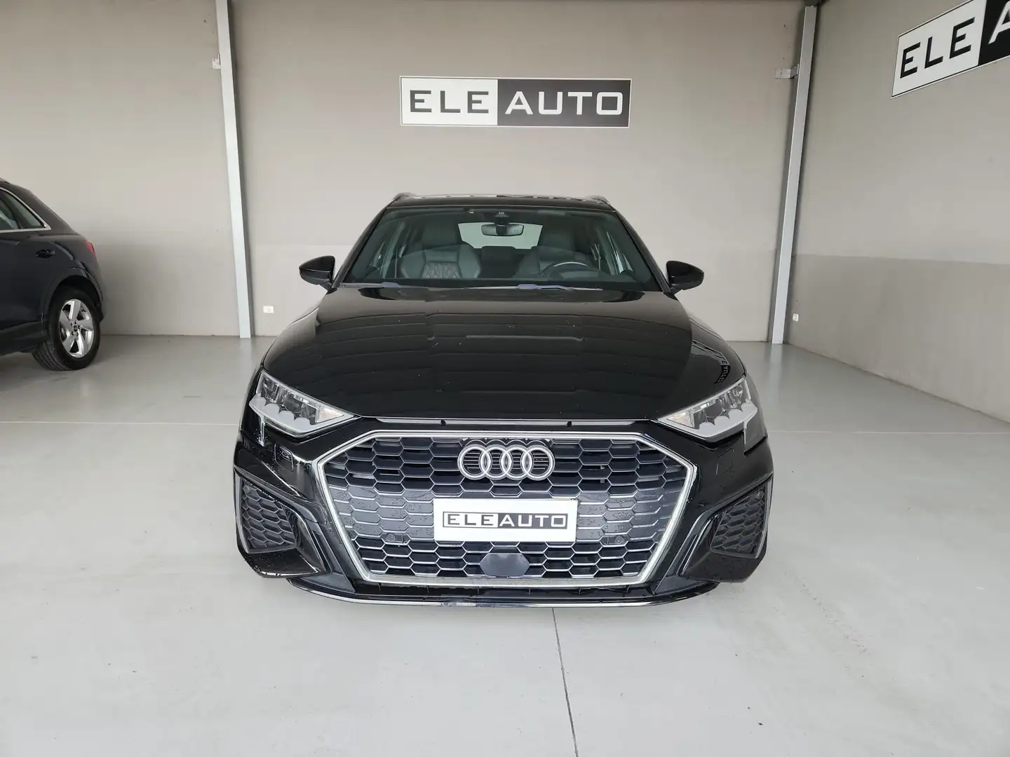 Audi A3 SPB 35 TFSI S tr S line Plus Guscio - 19''- Headup Schwarz - 2