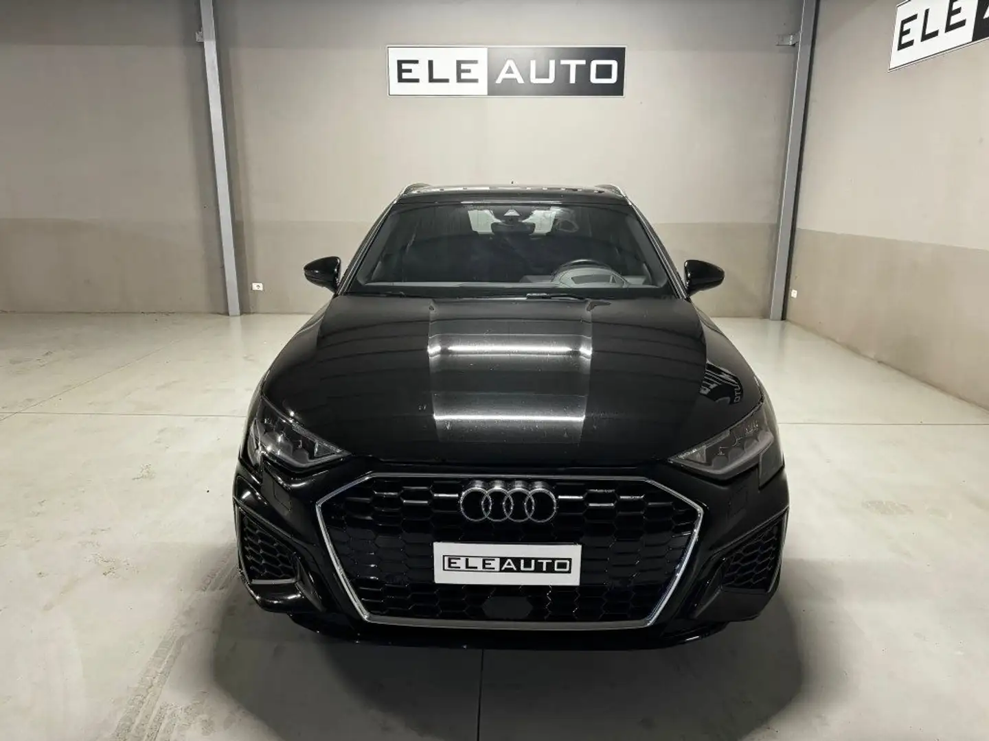 Audi A3 SPB 35 TFSI S tr S line Plus Guscio - 19''- Headup Negro - 2