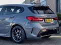 BMW 118 1-serie 118i AUT7 M-SPORT EXECUTIVE SPORT-LEDER NA Gris - thumbnail 16