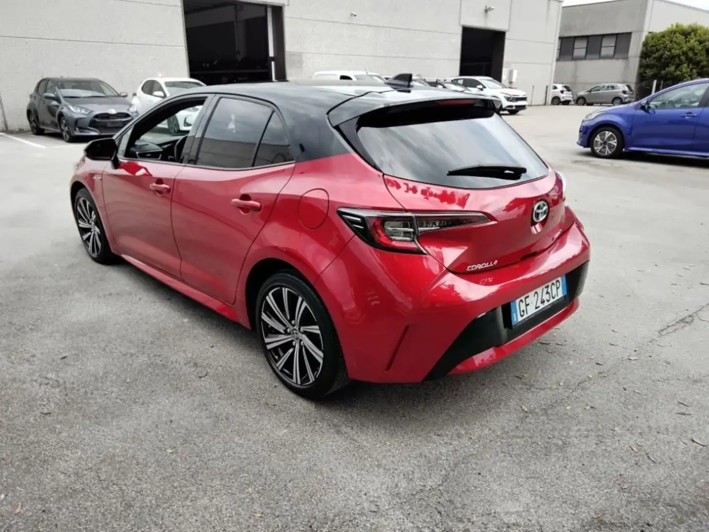 Toyota Corolla 1.8h Active cvt Rosso - 2