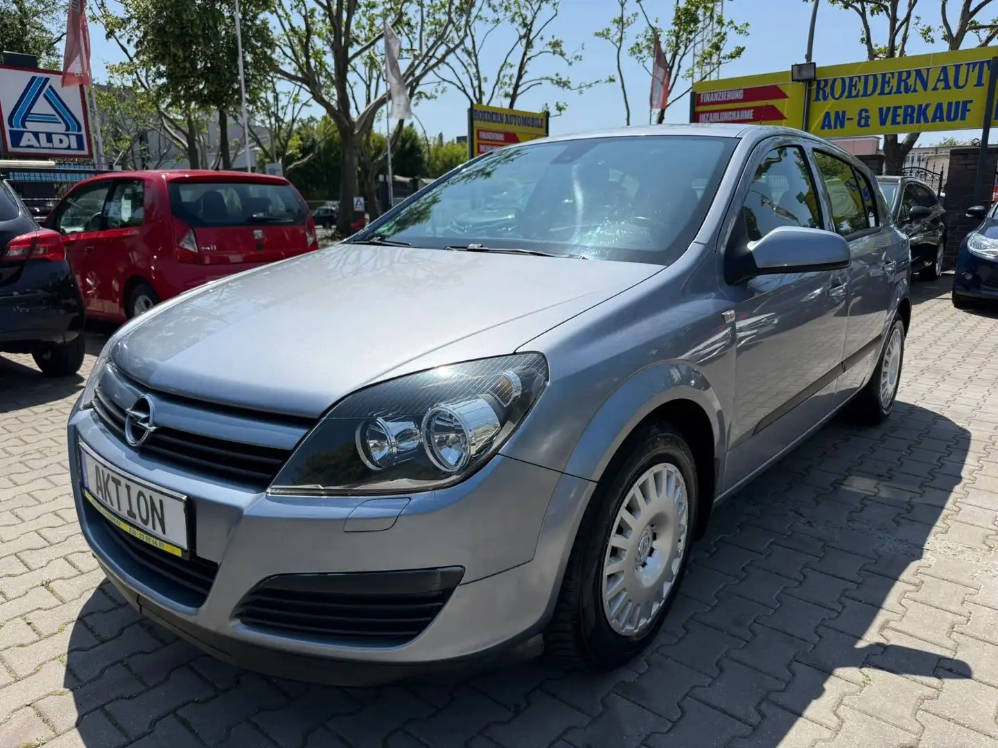 Opel Astra H Lim. Basis Grau - 1