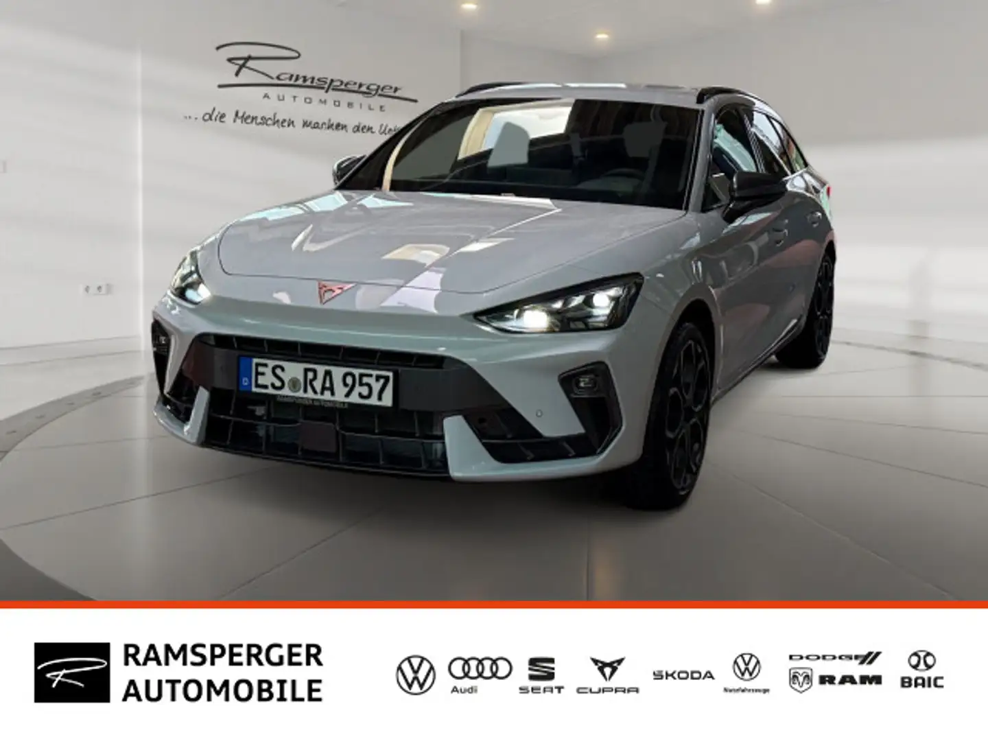 CUPRA Leon Sportstourer 2.0 TDI LED/AHK/Navi/Kamera/uv Weiß - 1