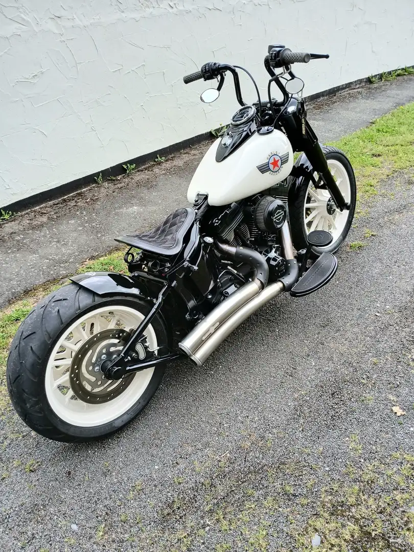 Harley-Davidson Fat Boy Bobber Alb - 1