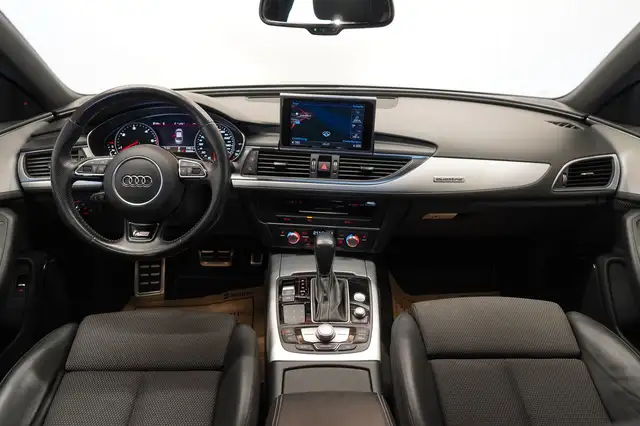 Audi A6 view 23