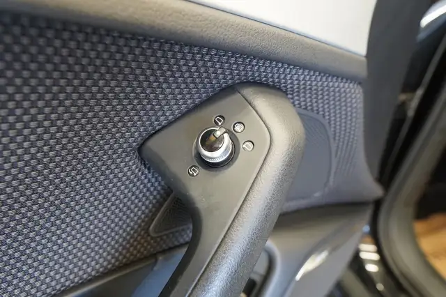 Audi A6 view 15