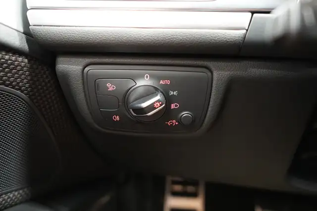 Audi A6 view 29