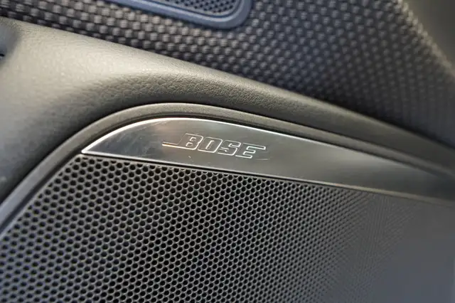 Audi A6 view 16