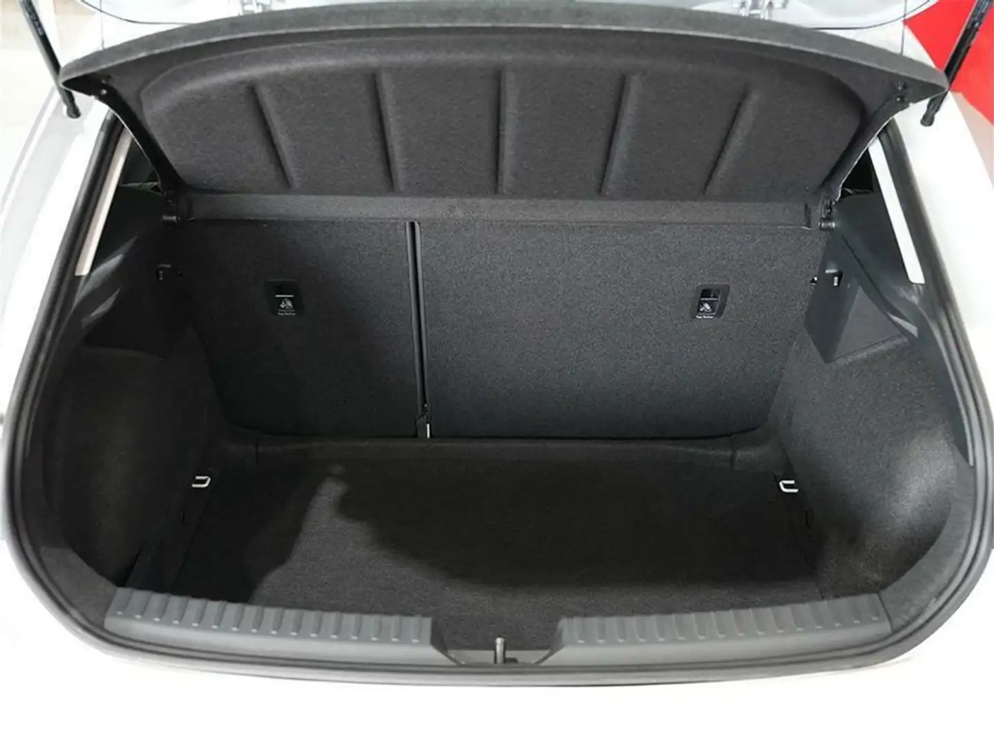 SEAT Leon 1.5 eTSI 150CV Style Special Edition DSG Blanc - 2