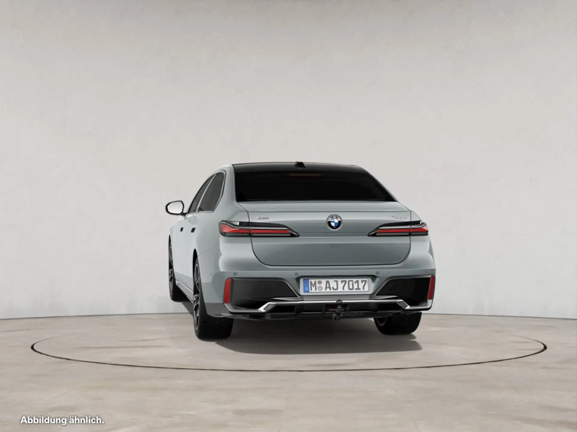 BMW 7 Series 740d 2025 회색 사진 5