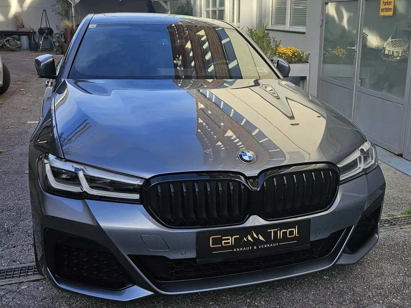 BMW 520 520 d xDrive M Sport Grau - 2