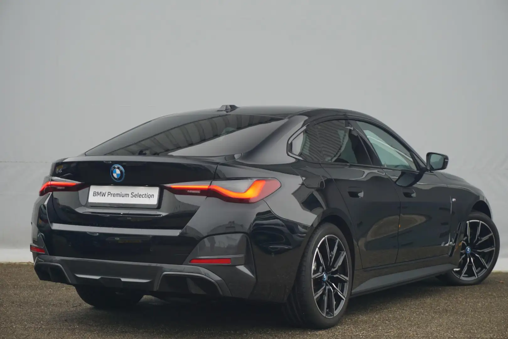 BMW i4 eDrive40 High Executive M Sport / Leer / Hifi / Ac Zwart - 2