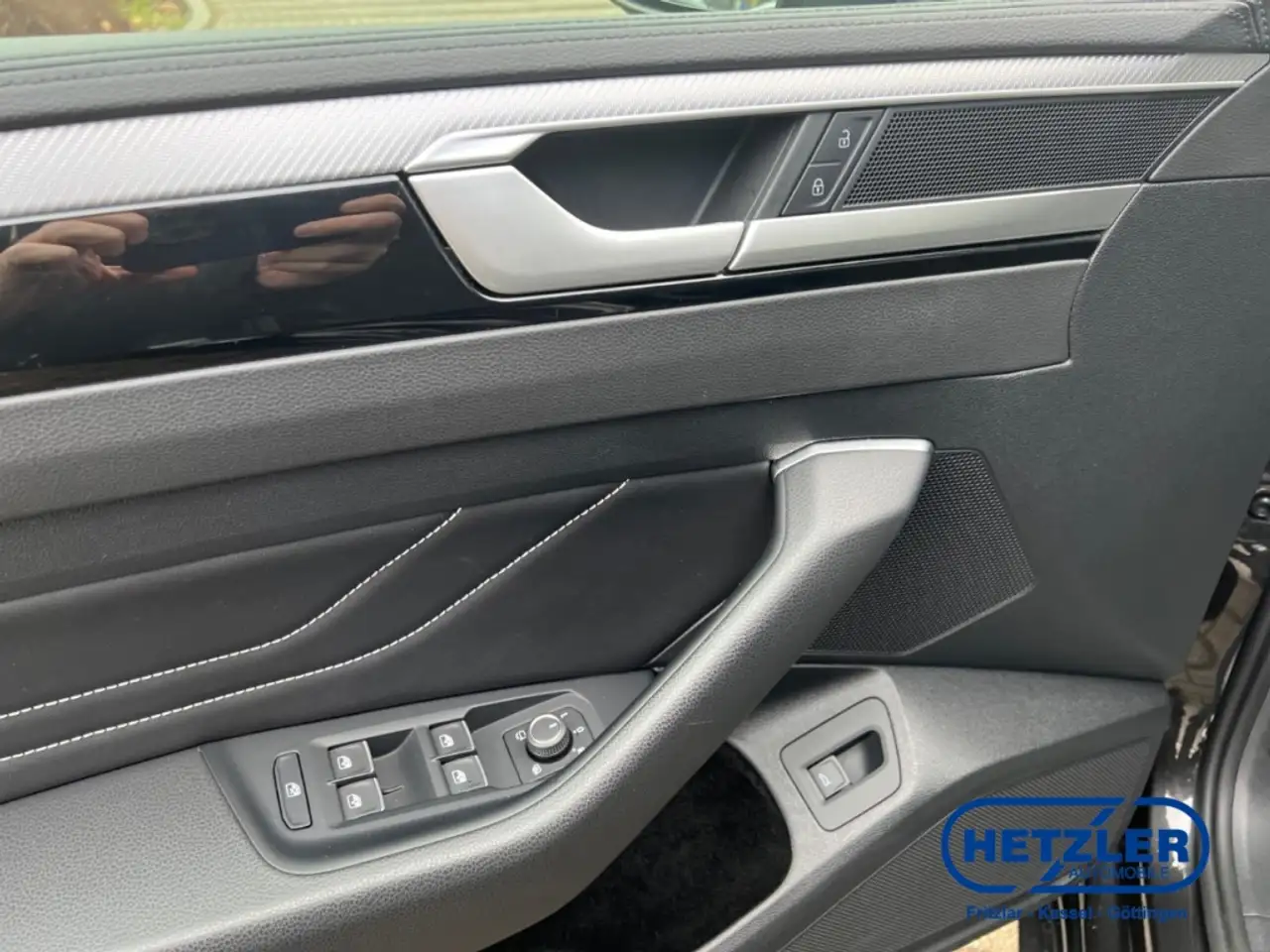 Volkswagen Arteon Shooting Brake R-Line Sportpaket AHK-klappbar Navi 16